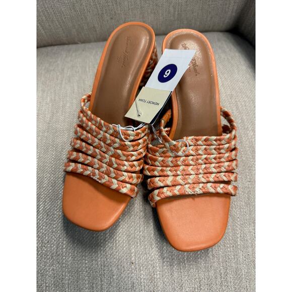 NWT Ladies Universal Thread Orange Rachel Heels - Size 6 - Picture 2 of 4